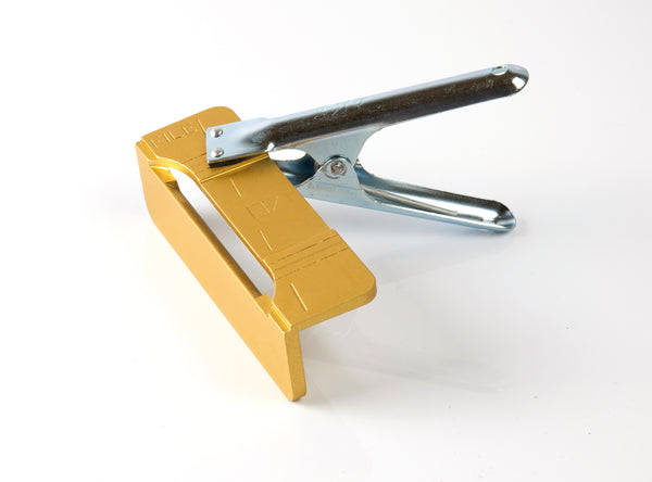 22) Feilenhalter mit Klammer